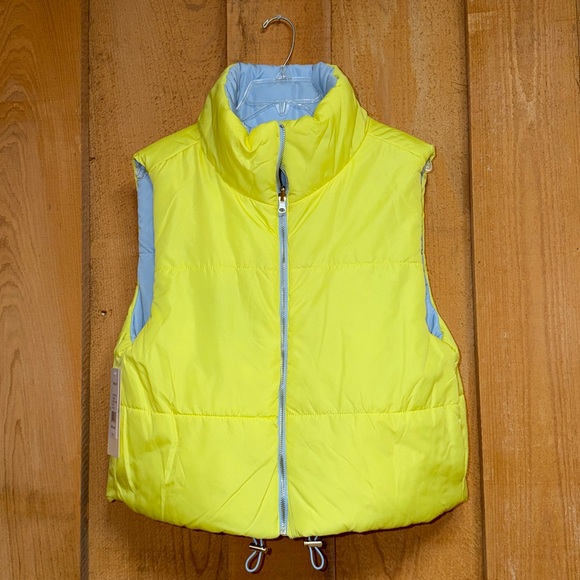 Reversible Puffer Vest - Picture 4 of 6